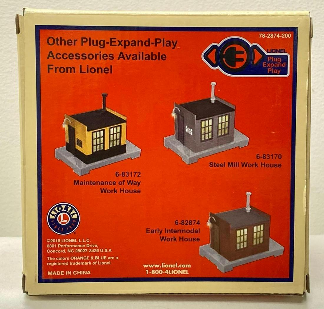 Modern Era Lionel O gauge 83172 MOW Work House with Sounds in original box (1 of 2)