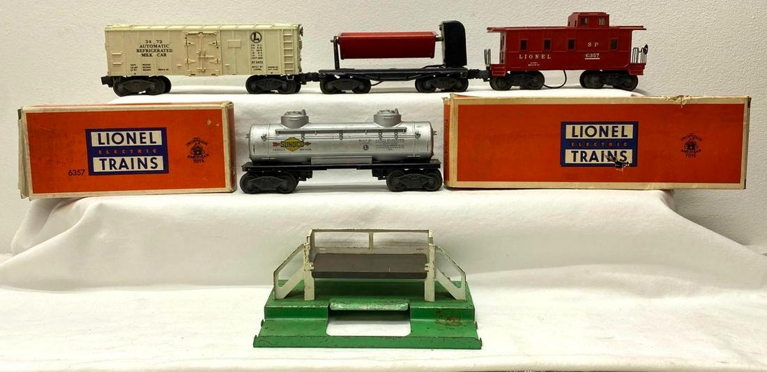 Postwar Lionel O gauge 6465 3472 3559 6357 3462P freight trains (1 of 8)