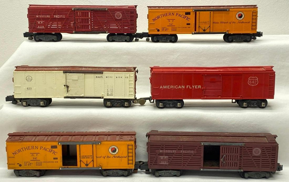 Postwar American Flyer S gauge 642 947 633 947 629 929 house stock cars (1 of 11)