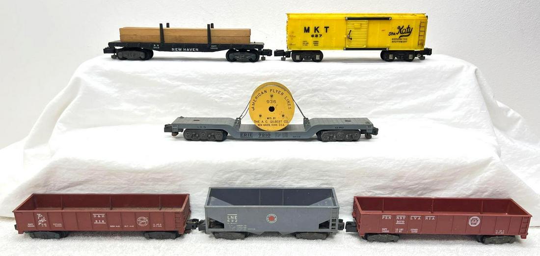 Postwar American Flyer S Gauge 632 637 24516 916 24110 936: Postwar American Flyer S Gauge 632 Lehigh and New England hopper, 637 MKT box car, 24516 New Haven lumber car, 916 Delaware and Hudson sand car, 24110 PRR Pennsylvania gondola, 936 Erie depressed cent