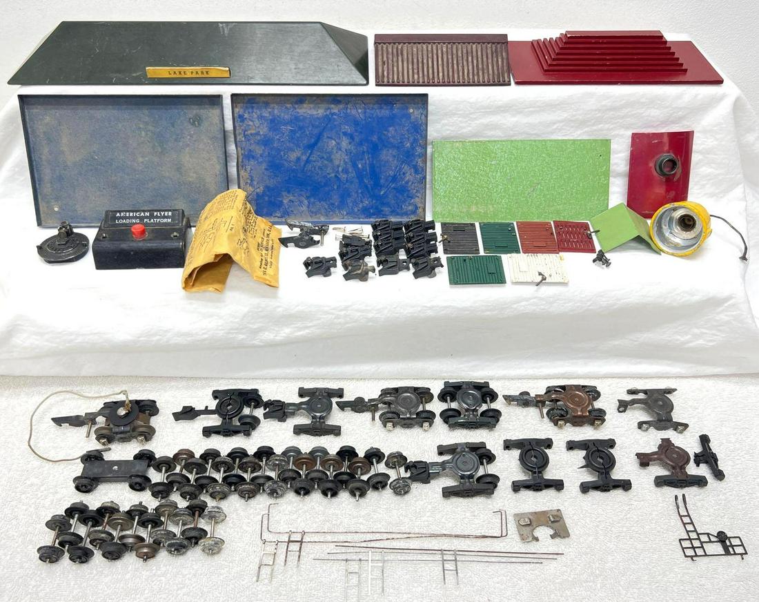 Postwar American Flyer S Gauge Lake Park roof more (1 of 9)