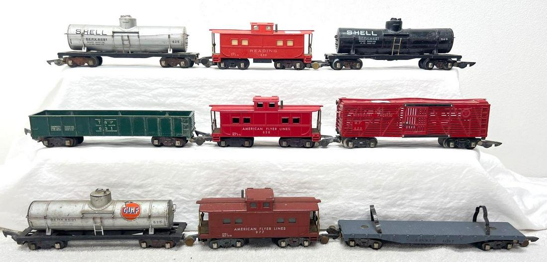 Postwar American Flyer S Gauge 631 977 638 630 629 625 625 625 42597: Postwar American Flyer S Gauge 631 T&P Texas and Pacific sand car, 977 illuminated caboose, 638 caboose, 630 illuminated caboose, 629 Missouri Pacific stock, 625 Shell (black) tank, 625 Gulf tank,