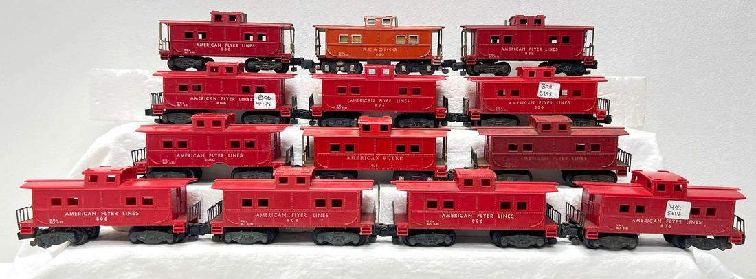Postwar American Flyer S Gauge Thirteen cabooses (1 of 4)