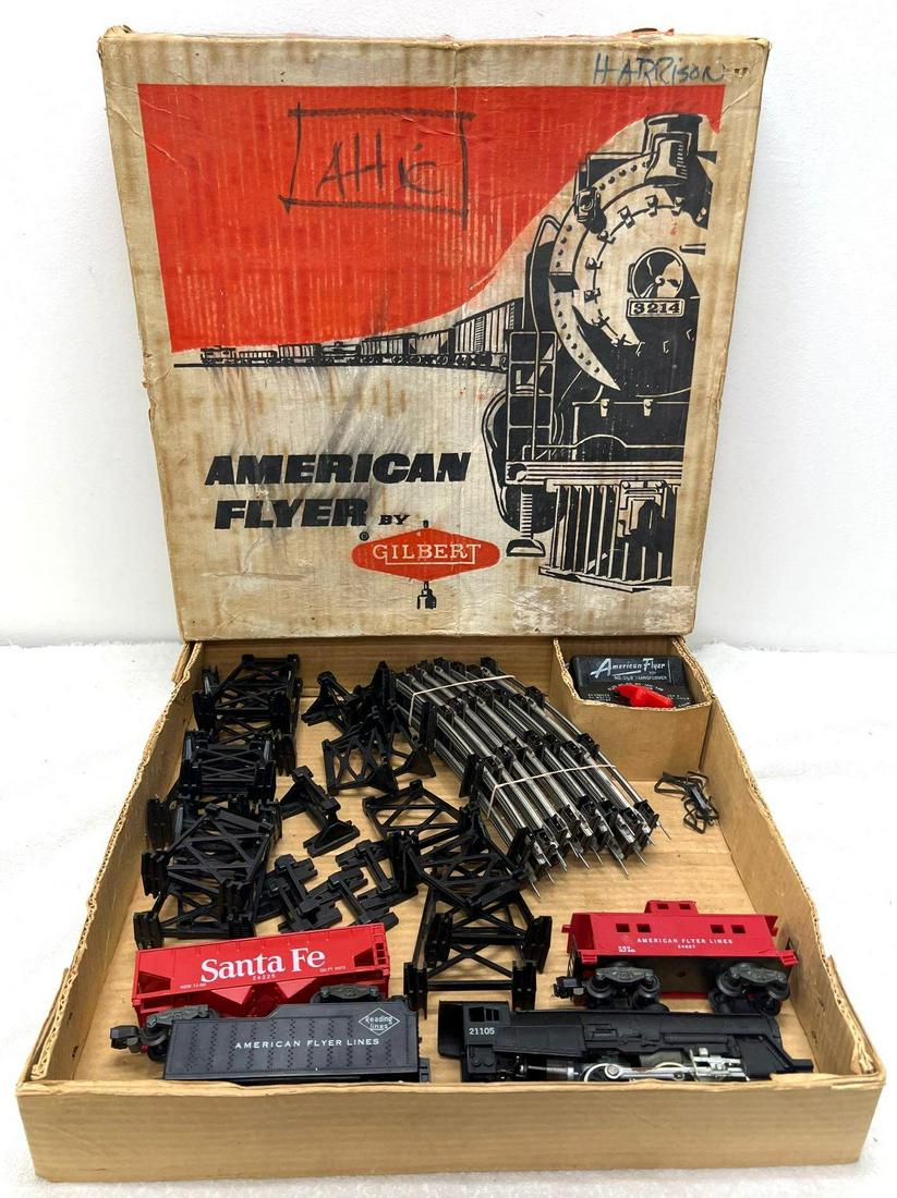Postwar American Flyer S Gauge 20605 steam freight set in original box (1 of 15)
