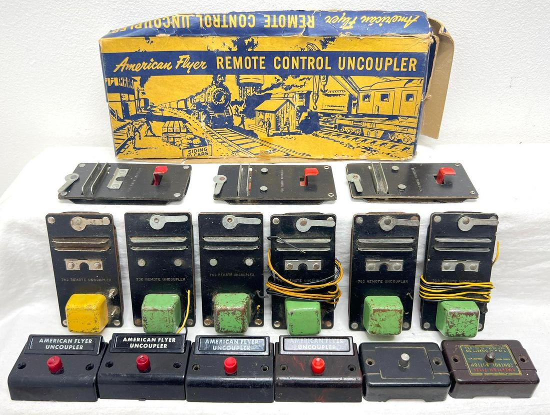 Postwar American Flyer S Gauge 704 706 uncouplers control buttons (1 of 8)