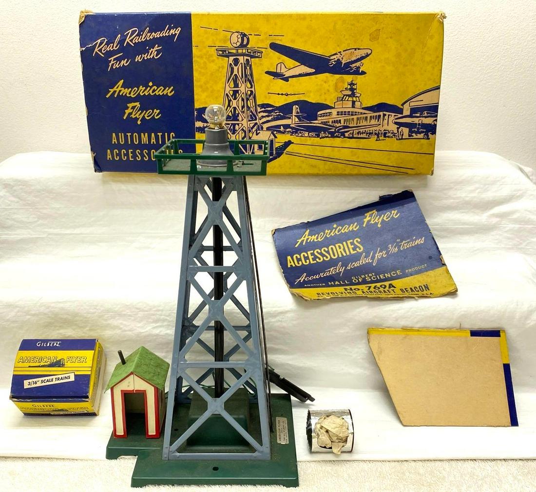 Postwar American Flyer S Gauge 769A revolving aircraft beacon in original box (1 of 8)