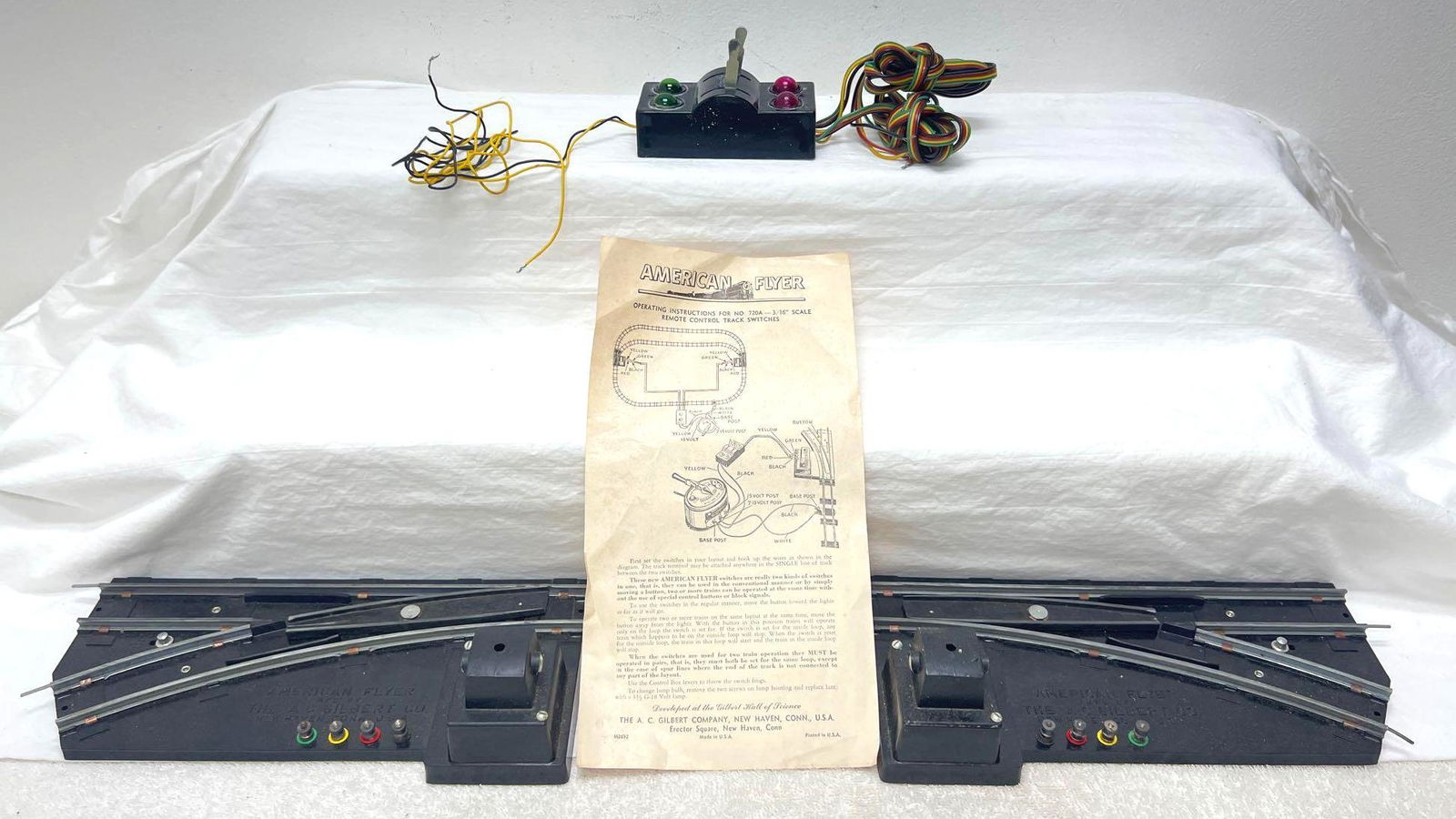 Postwar American Flyer S Gauge 720A complete in original box (1 of 10)