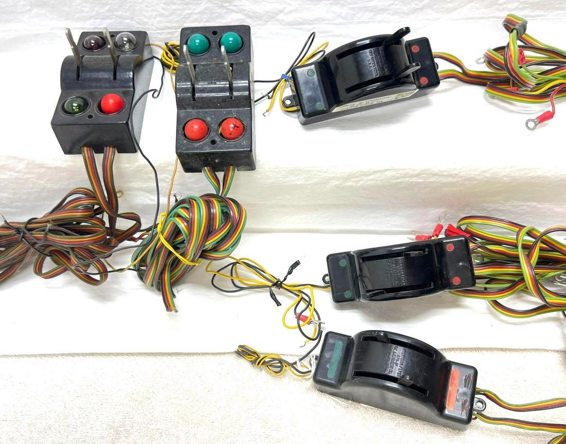 Postwar American Flyer S Gauge five double throw switch controllers (1 of 4)