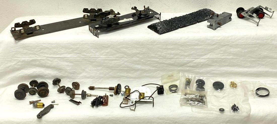 Postwar American Flyer S Gauge frames wheels gears lamps parts (1 of 11)