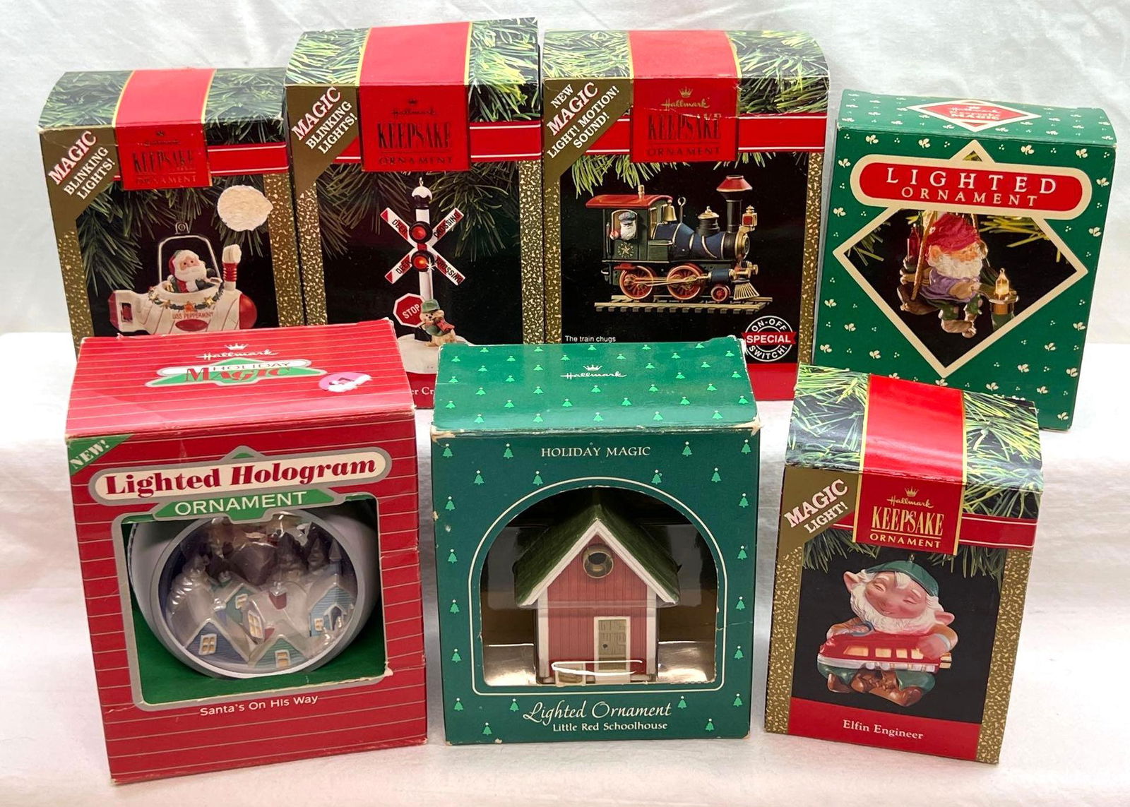 Hallmark Keepsake Ornaments Lot Of 7 Magic Light Sound And Motion (1 of 8)