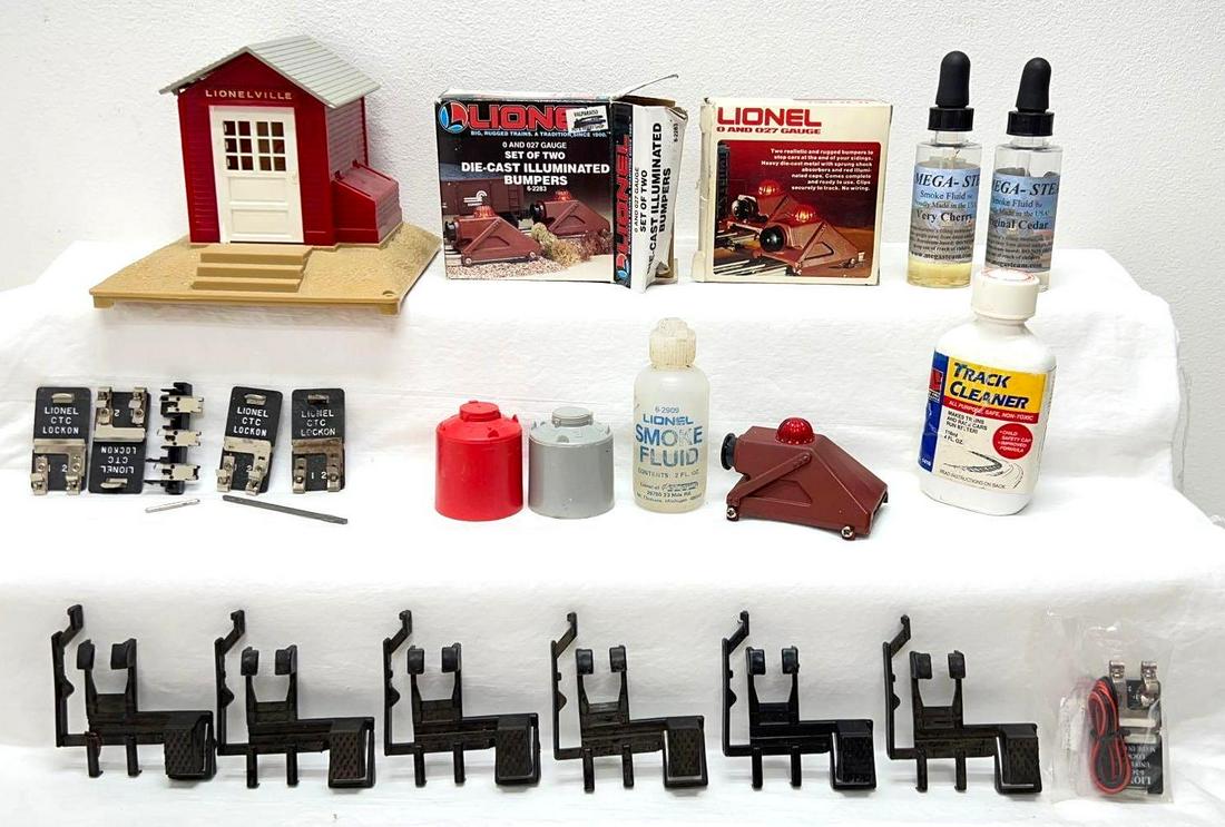 Postwar Lionel O Gauge 2283 2283 in OB CTC Whistle Shed cannisters (1 of 8)