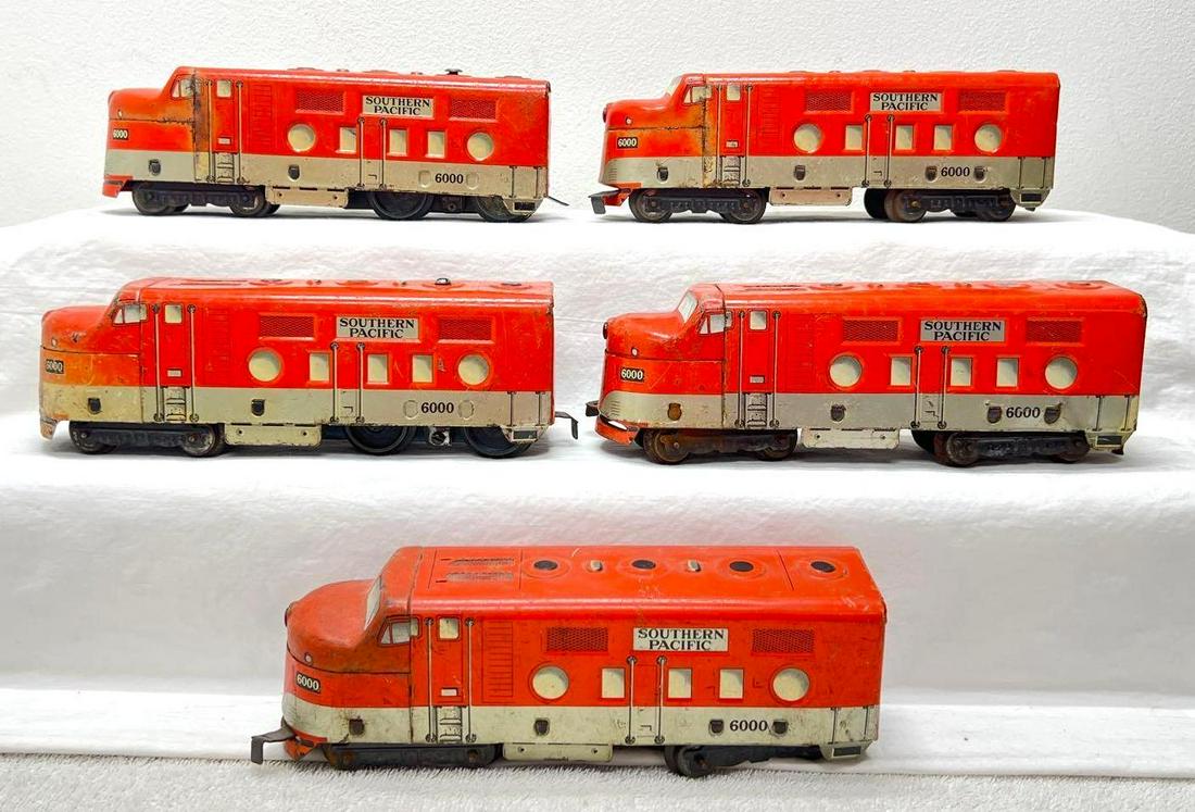 Postwar Marx O Gauge 6000 Southern Pacific diesel powered dummy five units (1 of 4)