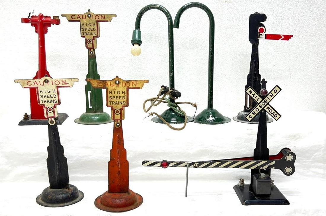 Postwar Marx O Gauge Street Lamps Semaphore Caution High Speed Trains tin signs (1 of 5)