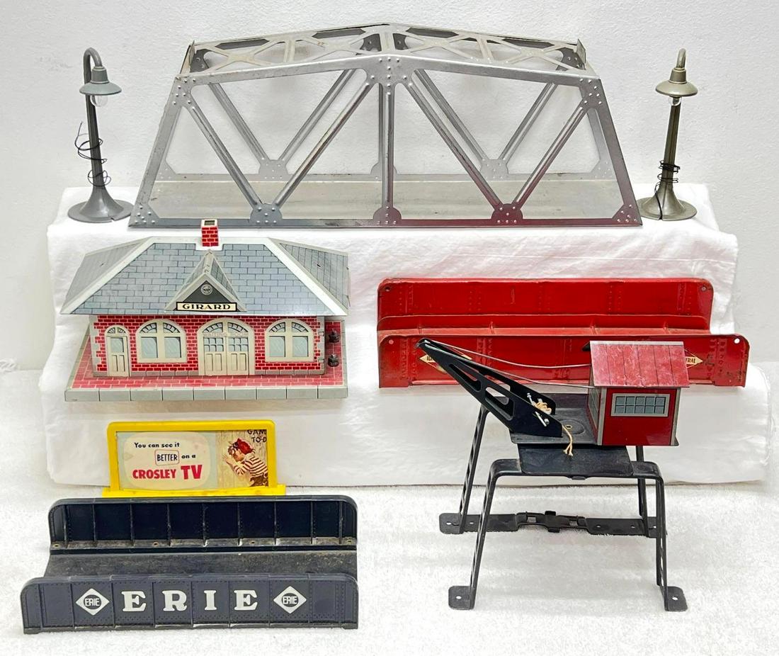 Postwar Marx O Gauge Girard Station whistle IC bridges derrick lamp posts billboard (1 of 9)