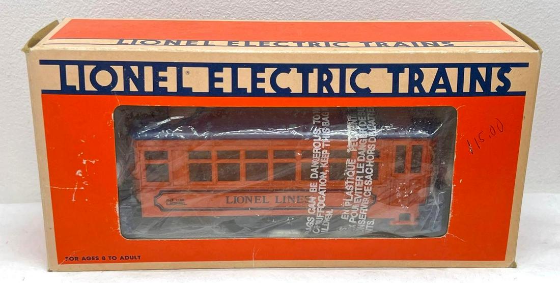 Modern Era Lionel O Gauge 8690 Lionel Lines Trolley Car in original box (1 of 3)