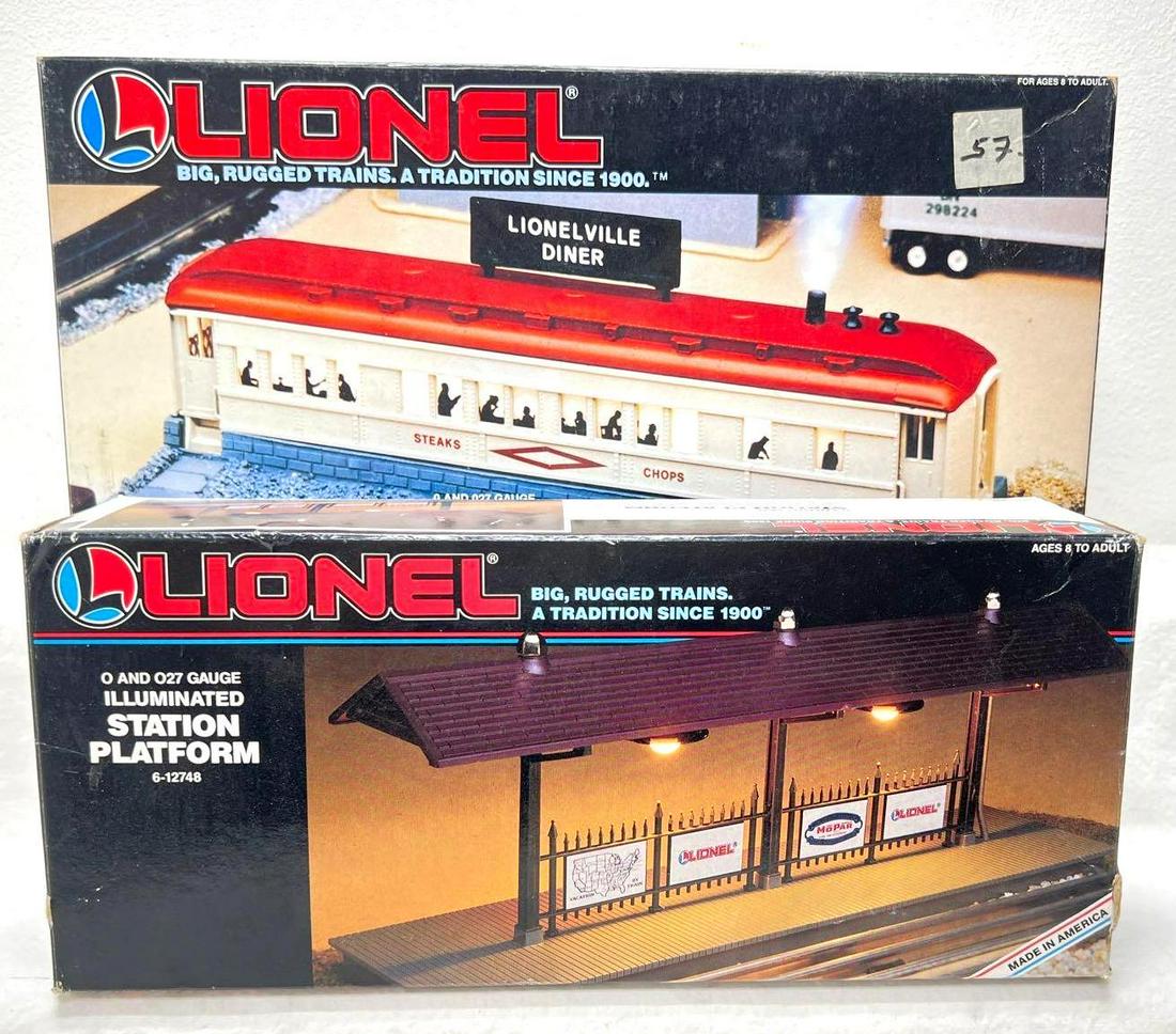 Modern Era Lionel O Gauge 12722 and 12748 in original boxes (1 of 2)