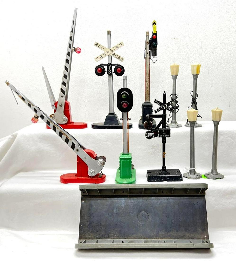 Postwar Lionel O Gauge 71x4 140 151 152 152 153 154 operating accessories (1 of 6)