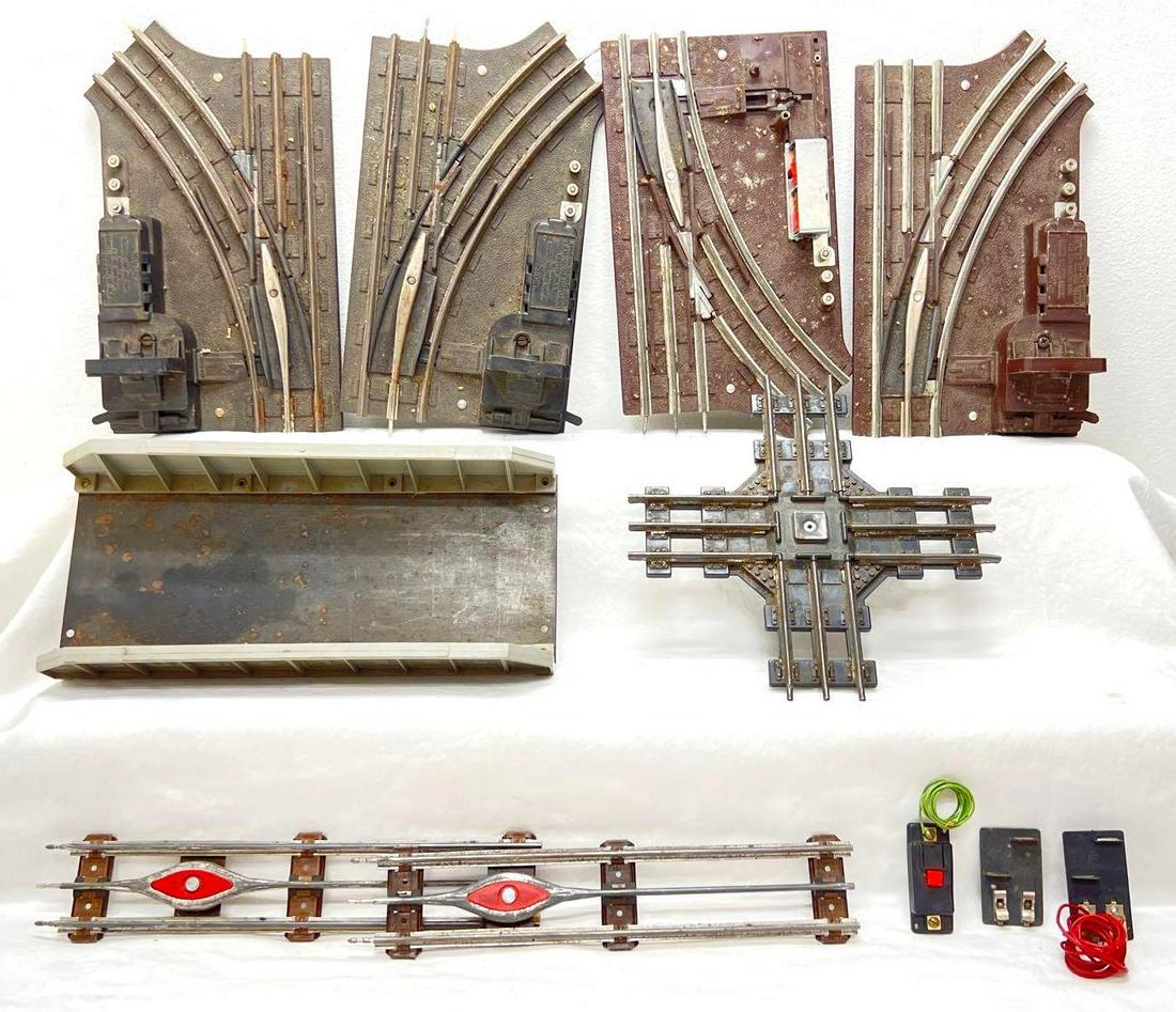 Postwar Lionel O Gauge 168 sections of 0-27 track three 5122 2214 RCS more (1 of 8)