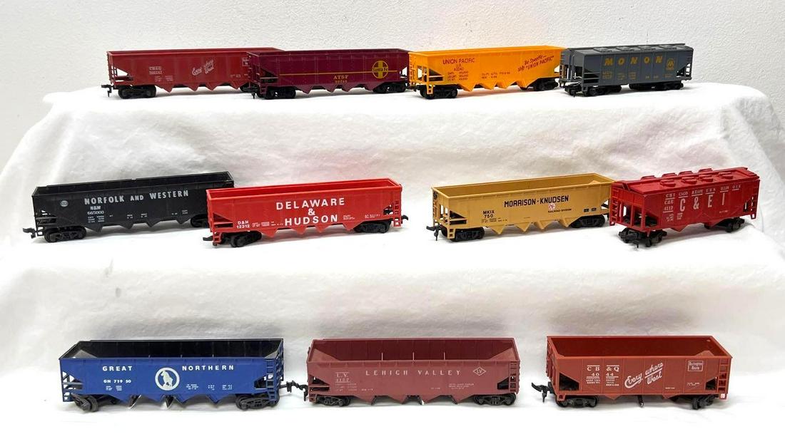 HO Gauge/Scale Revell Bachmann Tyco Roco AHM eleven hoppers (1 of 4)