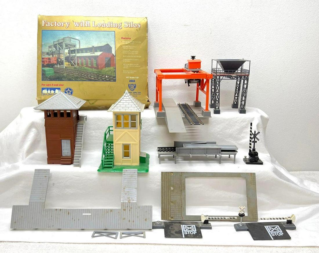 HO Gauge/Scale assembled kit built buildings accessories (1 of 7)
