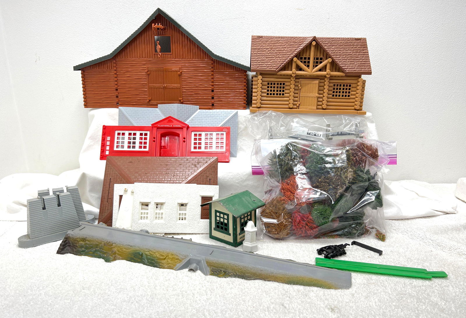 Plasticville American Flyer Erector other buildings accessory (1 of 8)