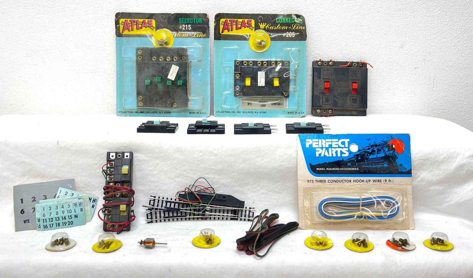 N Scale Atlas 205 connector 215 selector switch controls switch (1 of 6)