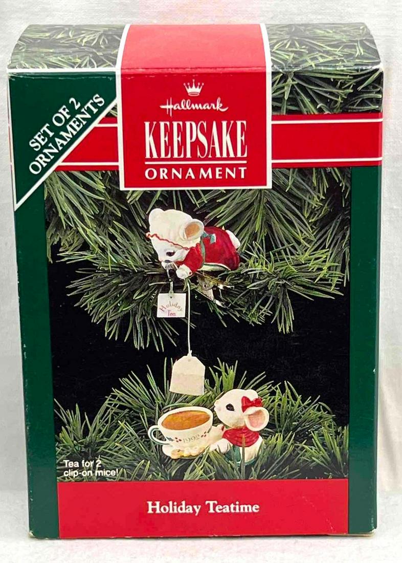 Hallmark Keepsake Ornament Holiday Teatime (1 of 4)