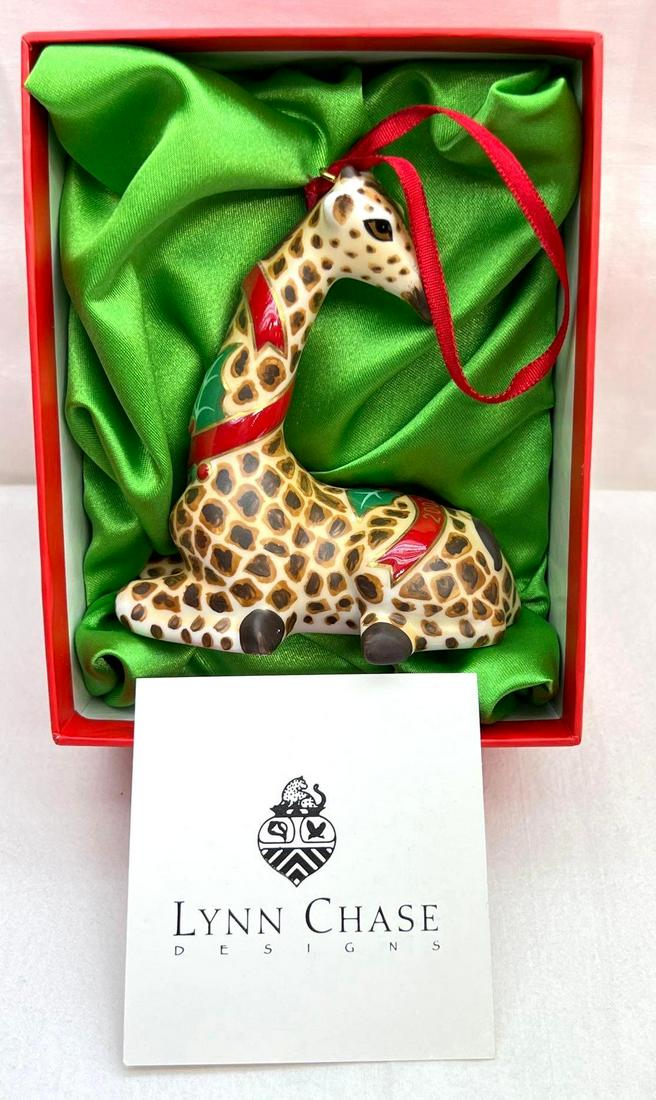 Lynn Chase Designs Christmas Giraffe (1 of 6)