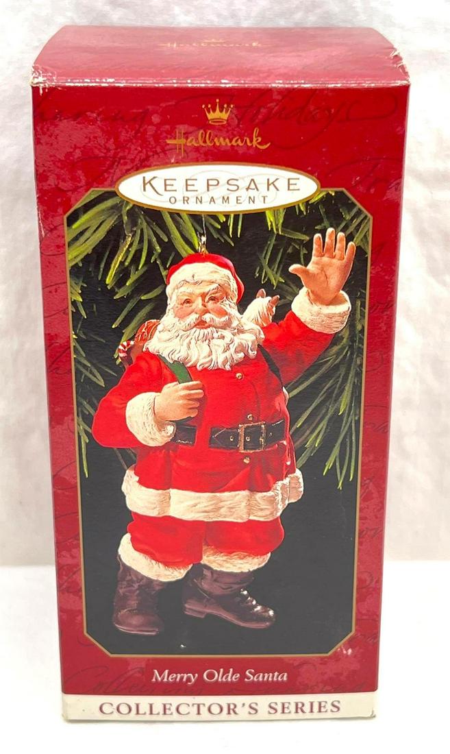 Hallmark Keepsake Ornaments 1999 Merry Olde Santa tenth in the collector series (1 of 4)