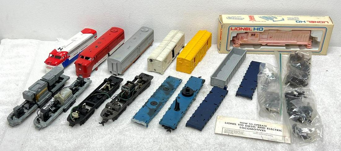 Postwar Lionel HO Gauge shells parts motors chassis box locomotives (1 of 3)