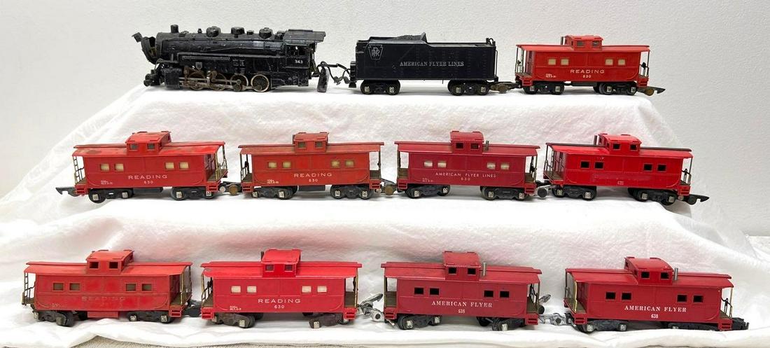 Postwar American Flyer S Gauge 343 0-8-0 nine caboose (1 of 5)