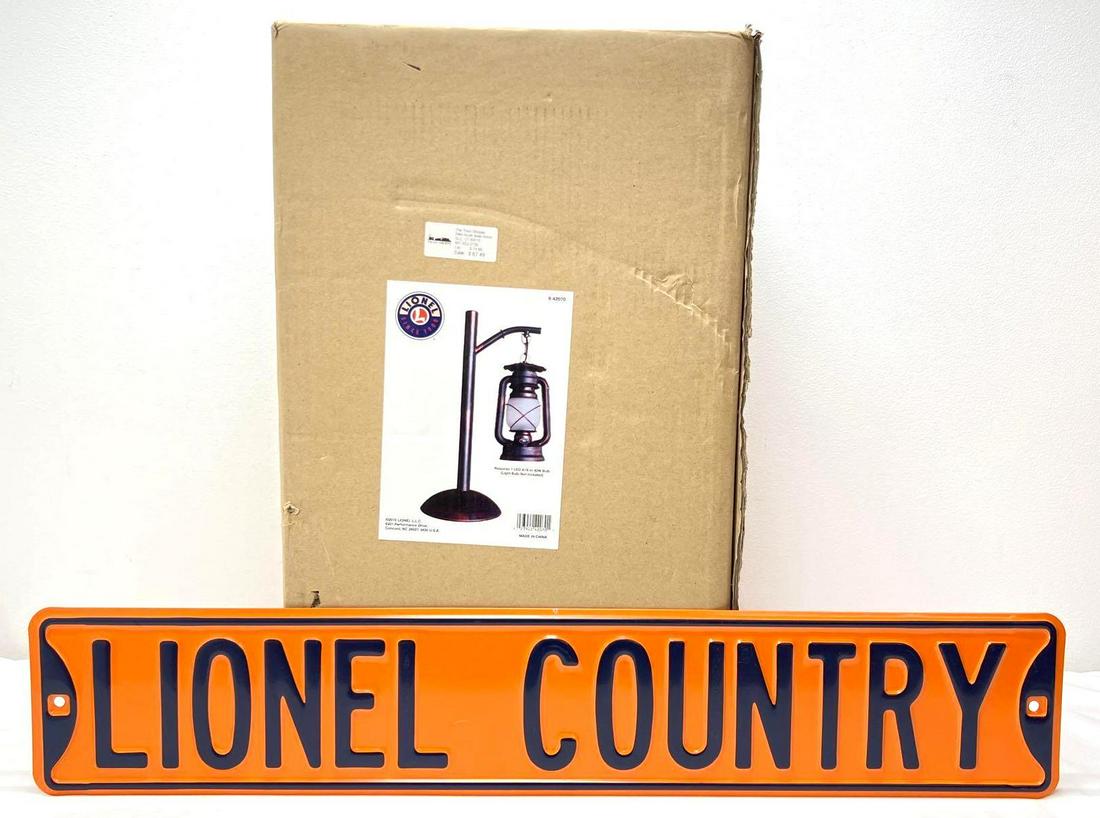 Modern Era Lionel O Gauge 42070 Iron Lantern Lamp sealed Lionel Country Road (1 of 4)