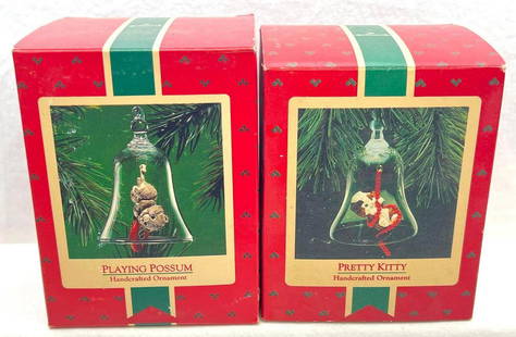 Hallmark Keepsake Ornaments Lot of 2 glass bells: Hallmark Keepsake Ornaments Lot of 2 glass bells. This great lot includes, 1986 Playing Possum, 1987 Pretty Kitty. All ornaments are in excellent condition. Boxes show little to no wear. Ornaments