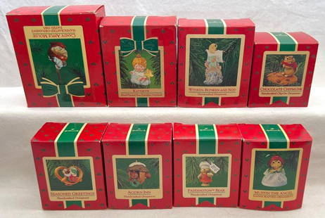 Hallmark Keepsake Ornaments Lot of 8 Paddington Bear Acorn Inn and More: Hallmark Keepsake Ornaments Lot of 8 Paddington Bear Acorn Inn and More. This lot includes, 1987 Seasoned Greetings1987 Paddington Bear, 1986 Acorn Inn, 1985 Muffin The Angel, 1987 Chocolate