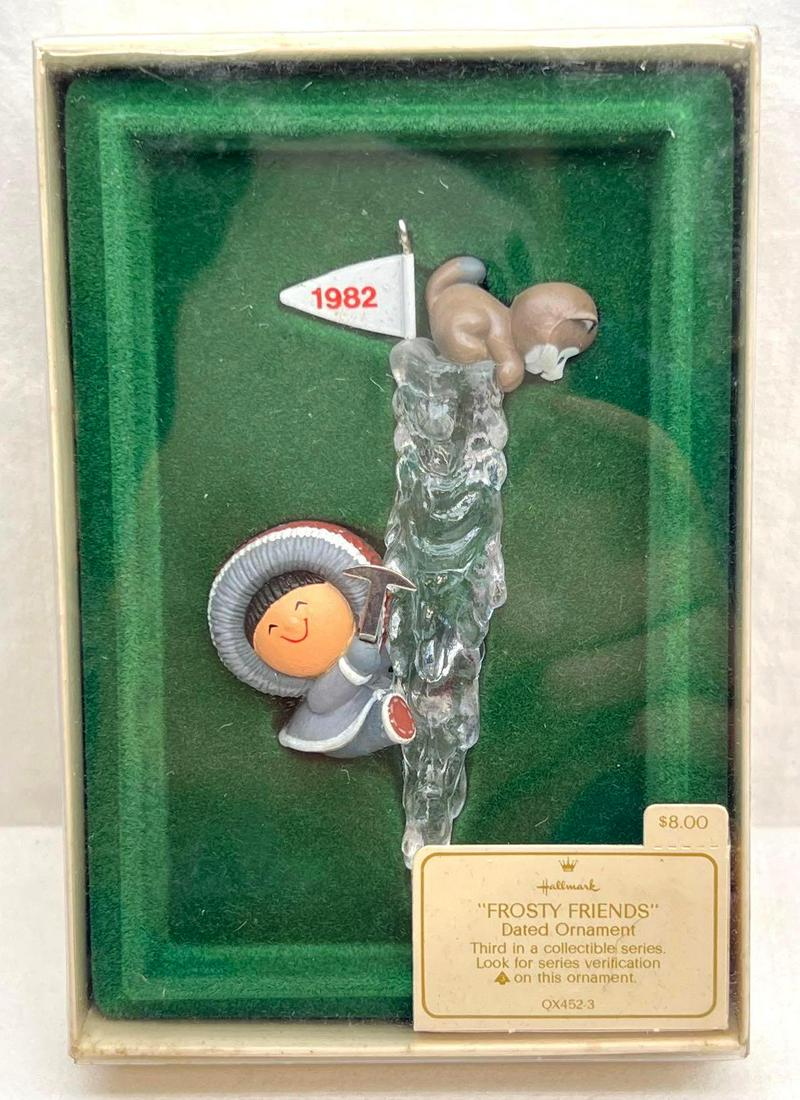 Hallmark Keepsake Ornament Frosty Friends (1 of 2)