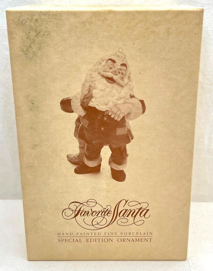 Hallmark Keepsake Ornament Favorite Santa (1 of 4)