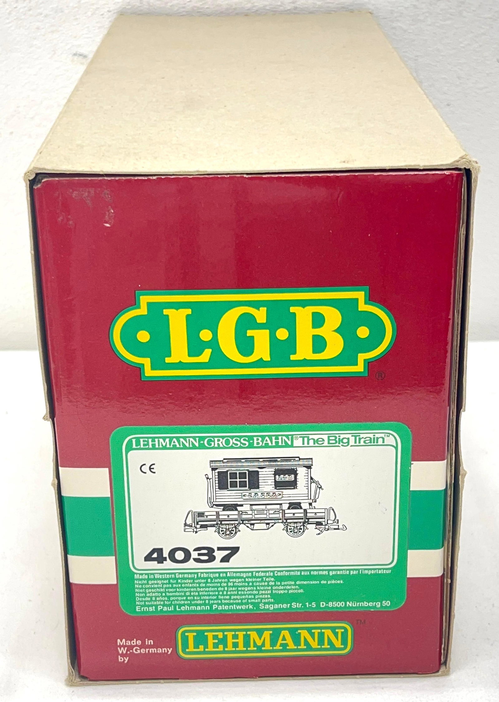 LGB G Scale 4037 CASSA in original box: LGB G Scale 4037 CASSA in original box, yellowing to the white plastic, otherwise C7-8 very light run time if any at all. Box shows no wear, factory sleeve shows no wear.