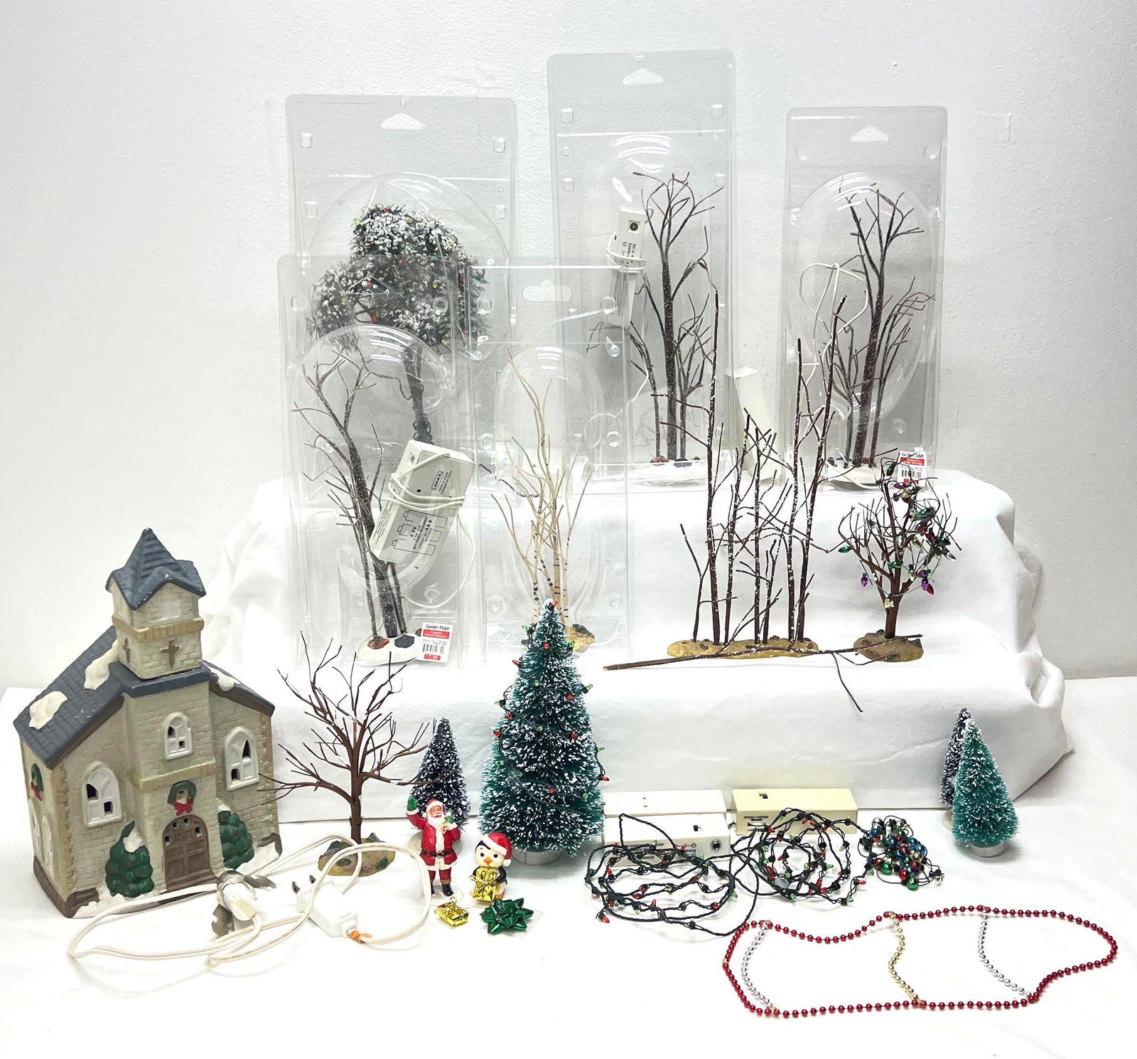 Modern era O Gauge layout scenery accessories lighted trees church (1 of 4)