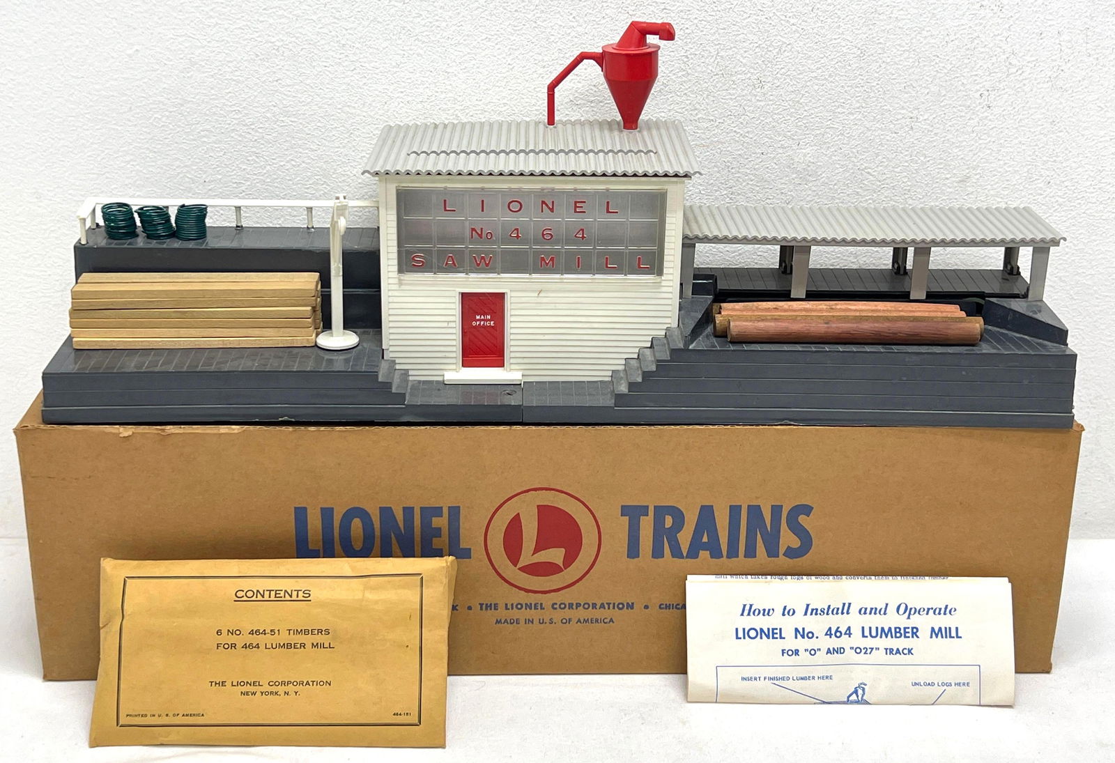 Postwar Lionel O Gauge 464 lumber mill in original box with components (1 of 7)