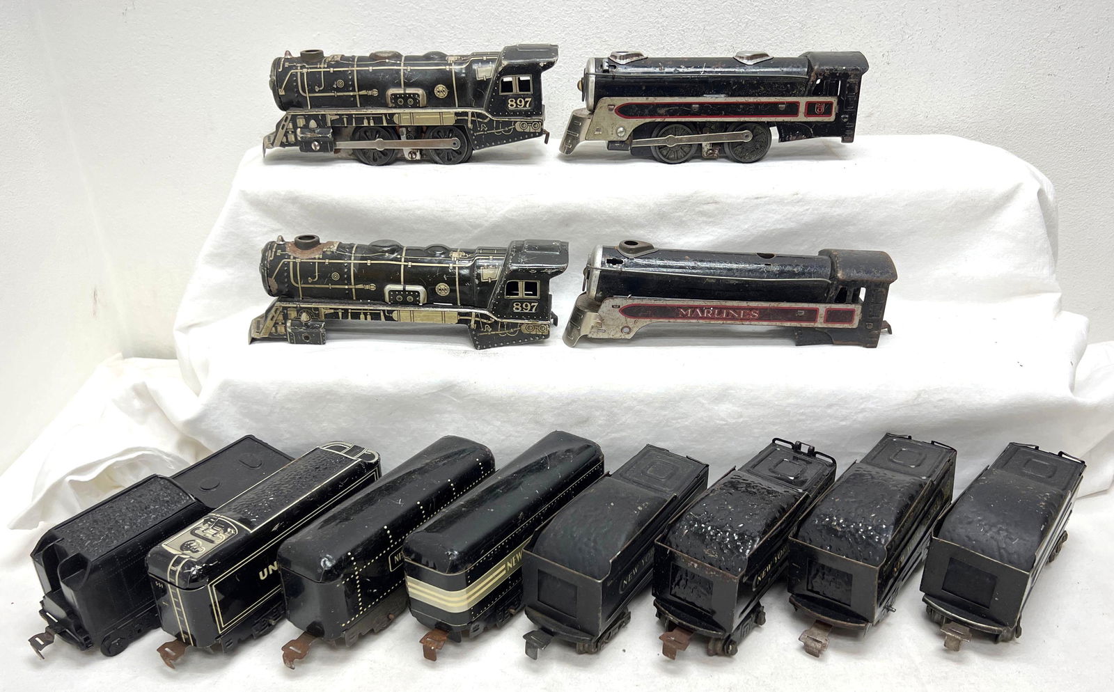 Marx O Gauge four steam locomotives eight tenders (1 of 7)