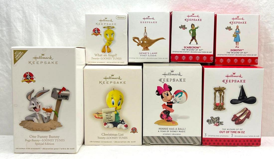 Hallmark Keepsake Ornaments Lot of 8 Looney Tunes  Wizard Of Oz and Disney Magic (1 of 11)
