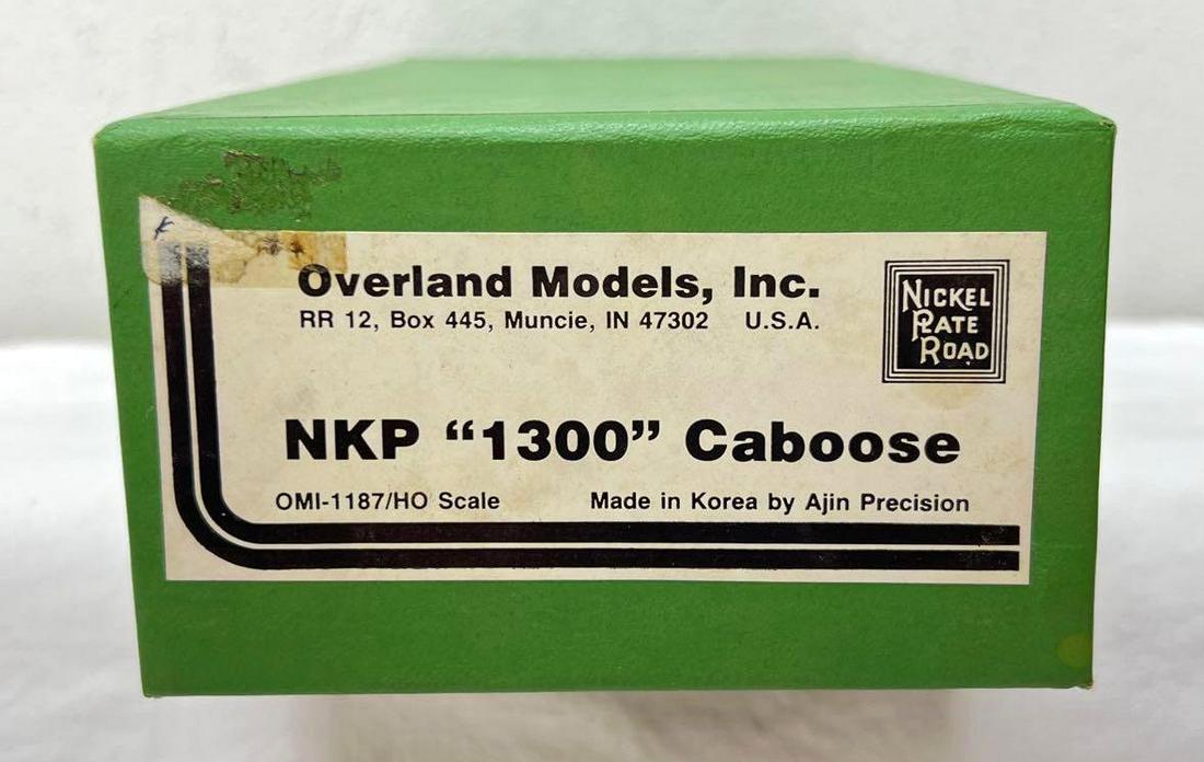 Overland Models brass HO Scale 1187 NKP 1300 caboose in box (1 of 5)