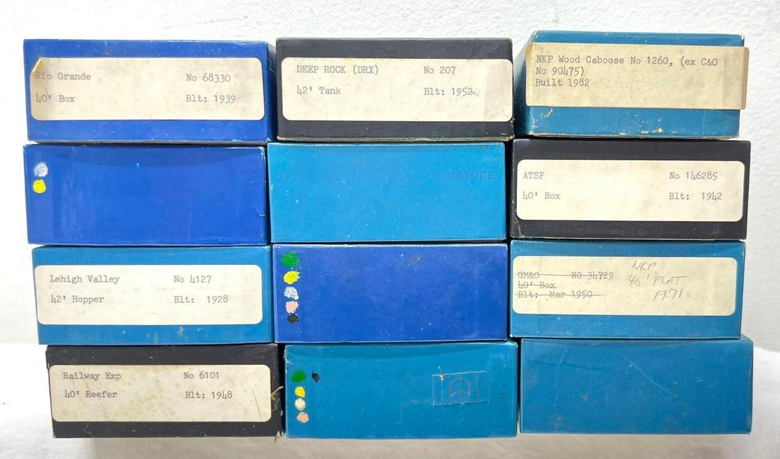 Twelve HO Gauge Athearn Varney other kits built unbuilt (1 of 12)