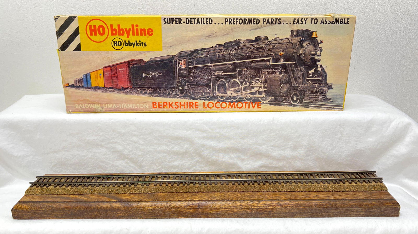 Hobbyline HO scale Berkshire Locomotive model kit KL-3:295: Hobbyline HO scale Berkshire Locomotive model kit KL-3:295. Kit is partially built and painted with high detail parts and attention. Original parts, high detail parts, instructions sheet included. Kit