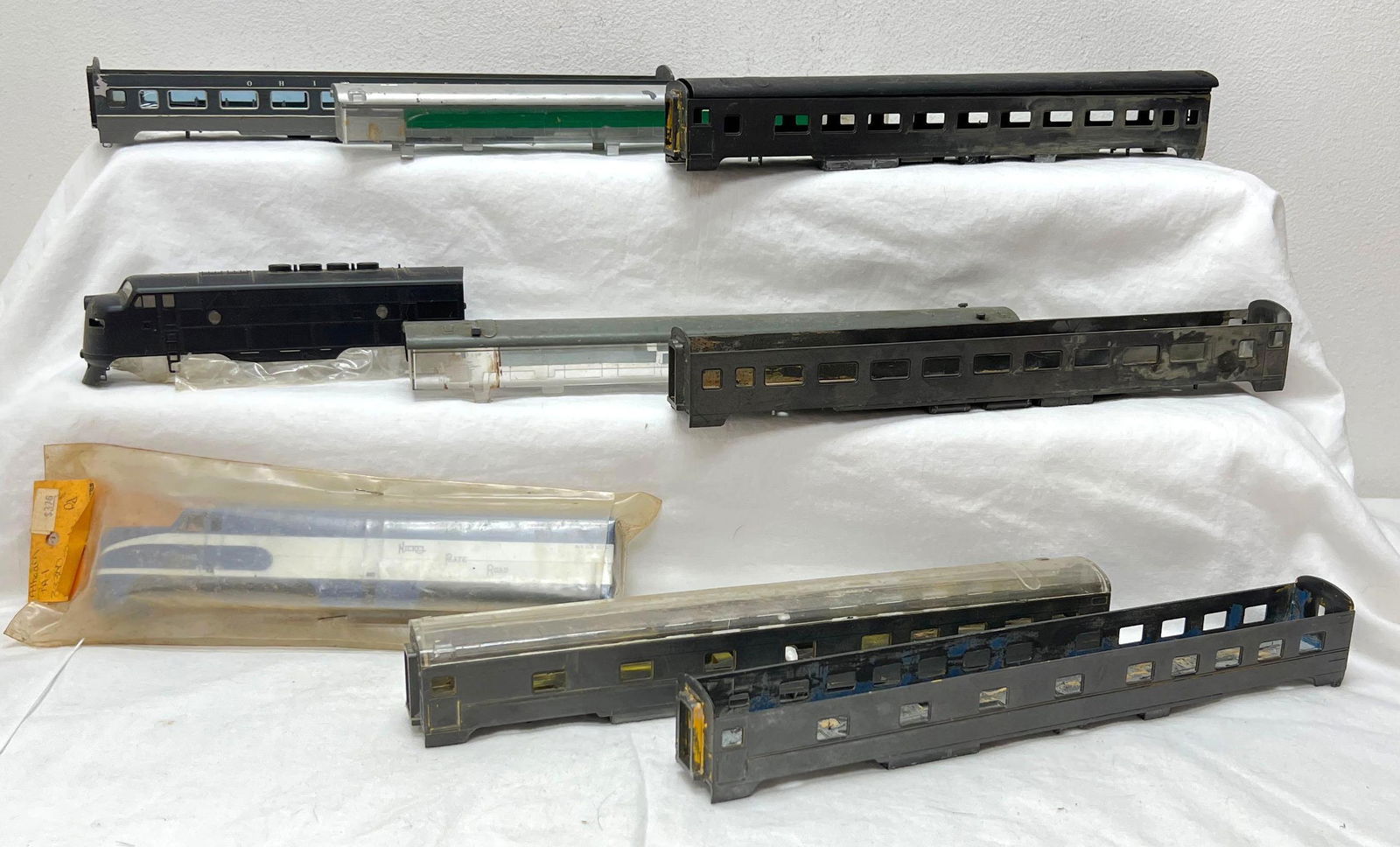 HO Scale passenger car bodies roofs Athearn PA-1 NKP (1 of 4)