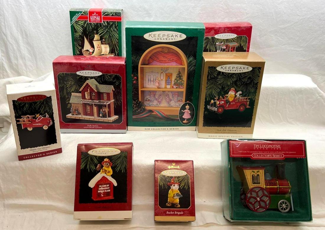 Hallmark Keepsake Ornaments Lot of 9 North Pole Volunteers North Pole 911 Kiddie Car Classic and: Hallmark Keepsake Ornaments Lot of 9 North Pole Volunteers North Pole 911 Kiddie Car Classic and More. This lot includes, 1995 Murray Fire Truck, second in the Kiddie Car Classic, 1995 North Pole 911,