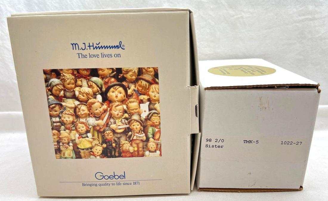 Two Goebel Hummels The Smart Little Sister TMK 5 Sister (1 of 11)