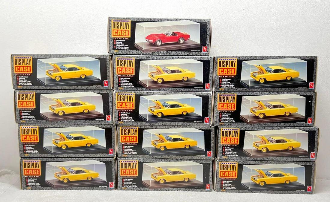 Thirteen amt/Ertl Prestige Display Case 1/24 1/25 in box (1 of 4)
