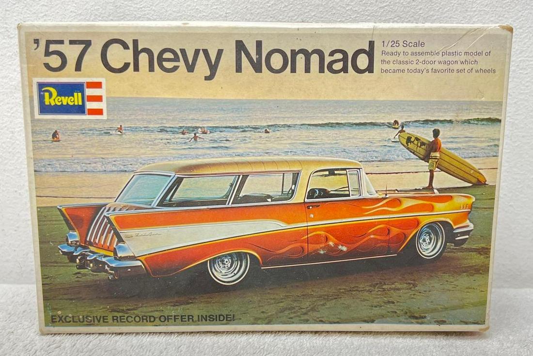 Revell H-1260:200 '57 Chevy Nomad 1/25 scale unbuilt (1 of 9)