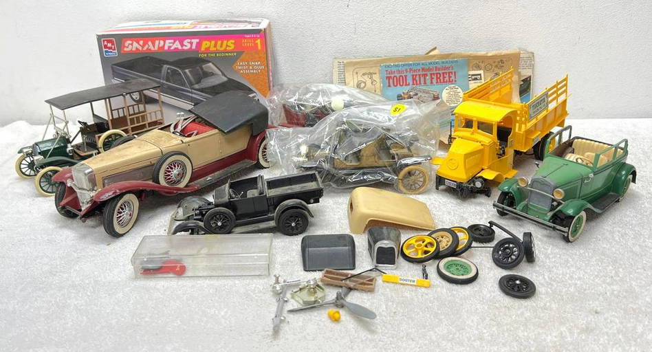 Junkyard Kit Bashing parts built Hubley kits vintage vehicles (0706